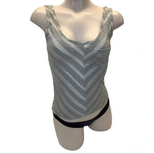 Threads chevron style sleeveless top with front pocket